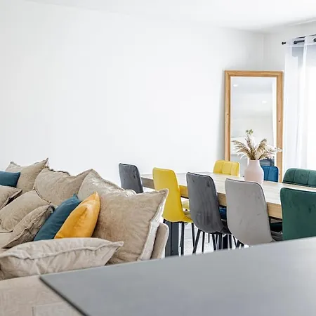La Des Bordes - Spacieux & Contemporain アパート